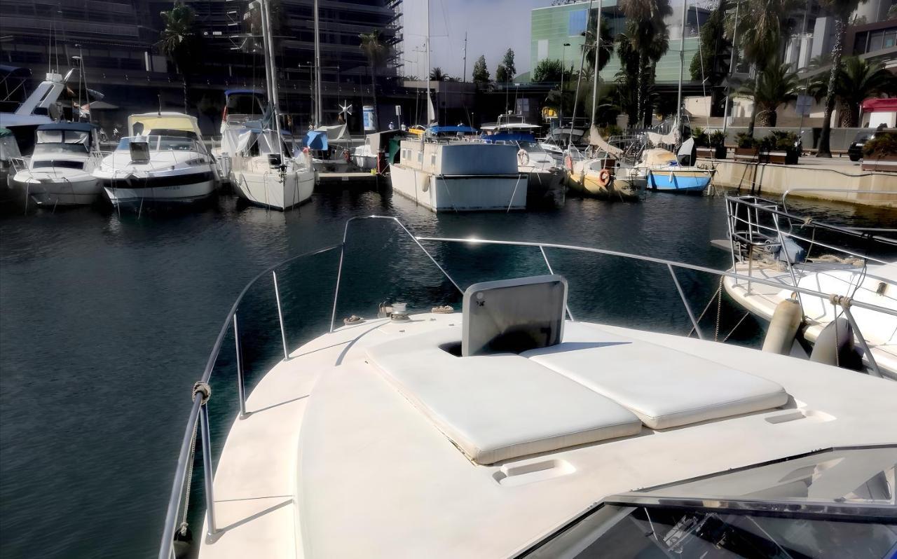 Cozy Private Two Rooms Yacht In Barcelona With Free Parking Sant Adria de Besos Exterior foto